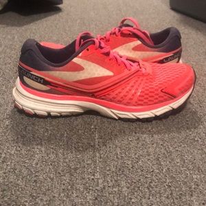 Brooks women’s running shoes